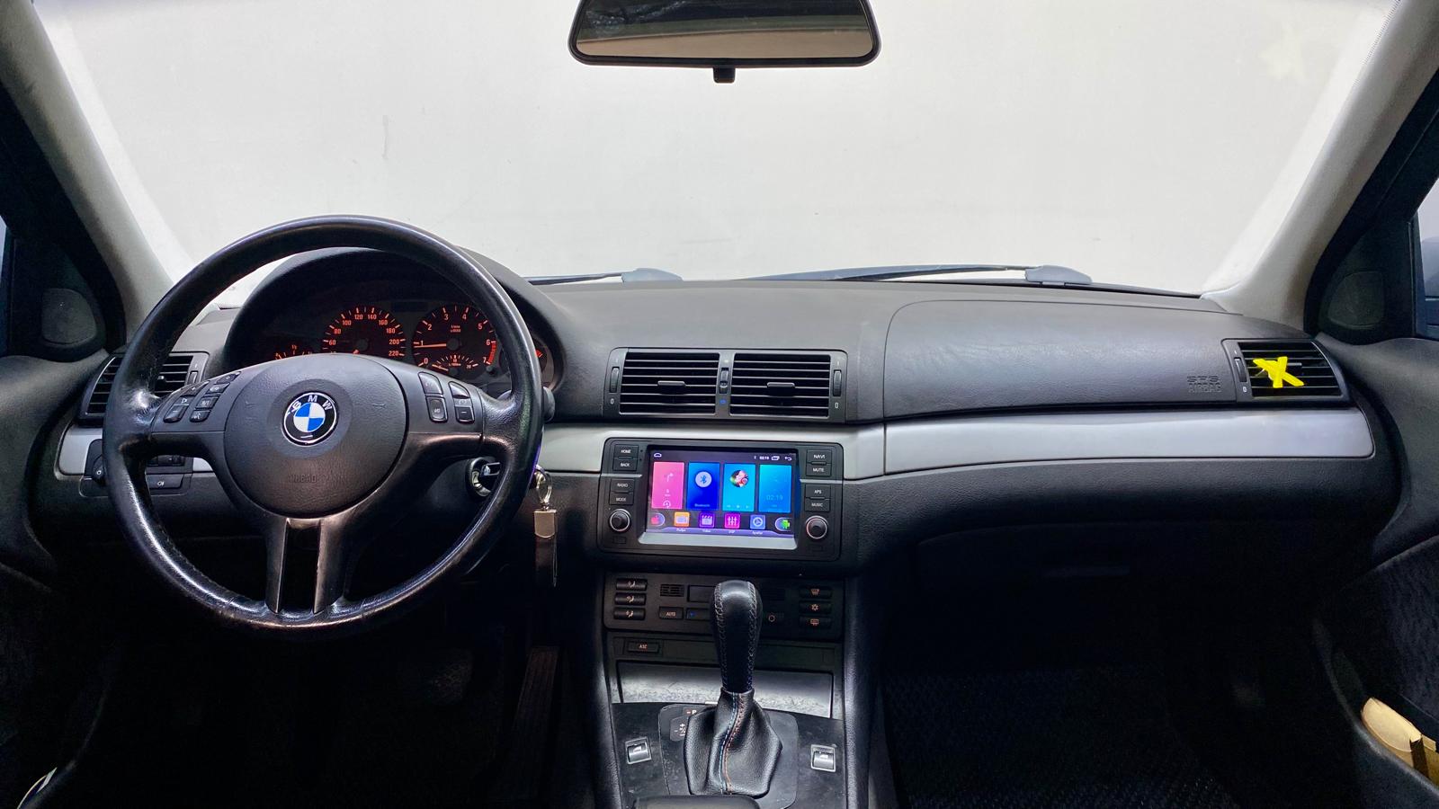 BMW 318i 23